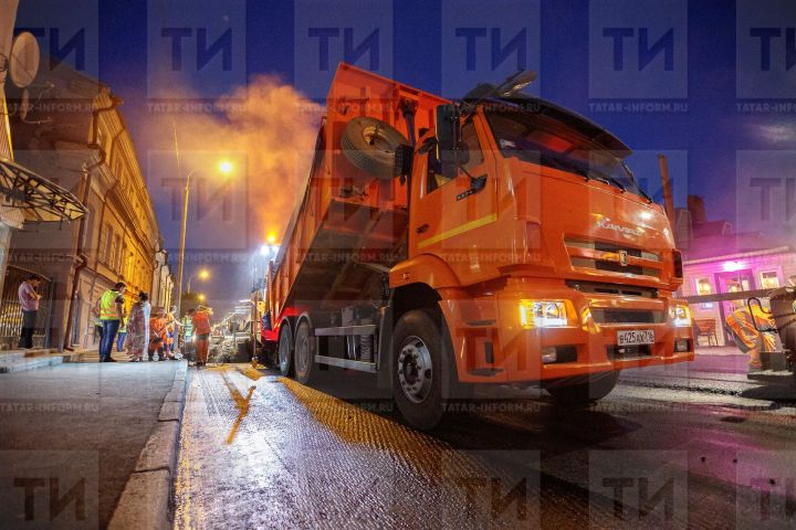 Зуев призывает наказывать водителей грузовых машин, которые мусорят на дорогах