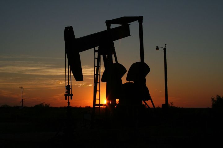 С днем нефтяника!