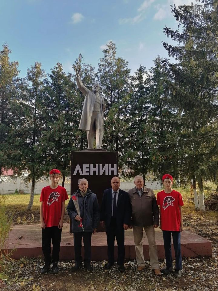 В Ютазинской школе состоялась классная встреча с выпускником школы 1948 года