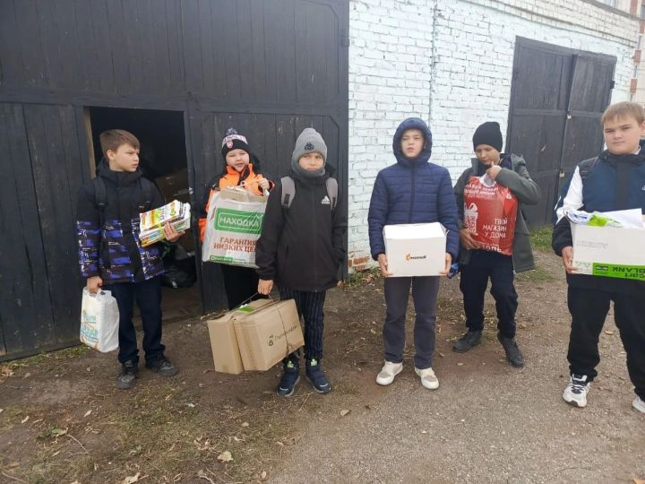 Участники экологических отрядов школ организовали акцию по сбору макулатуры