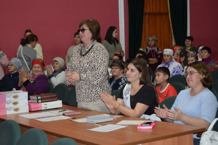 В хороводе дружбы ковалось единство