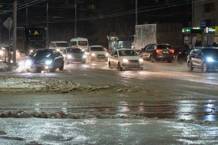 Сильная гололедица ожидается в Татарстане: водителей призывают к осторожности