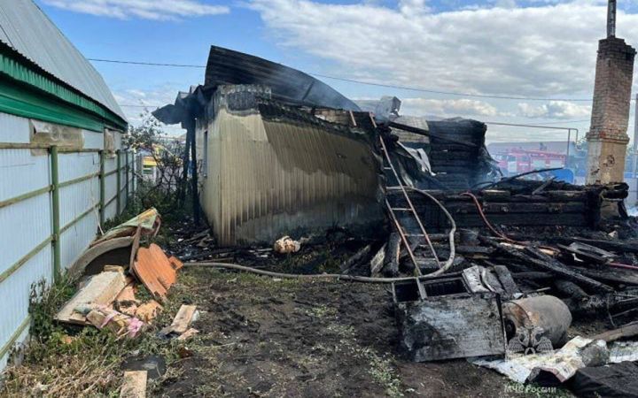 «Все помогали, а она смотрела как горят дети»: мать признали виновной в поджоге дома в Татарстане