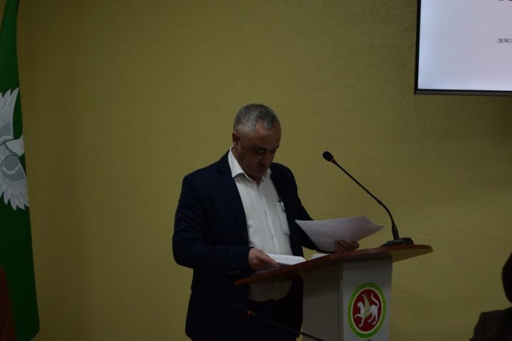 На внеочередном заседании IV созыва Ютазинского районного совета…