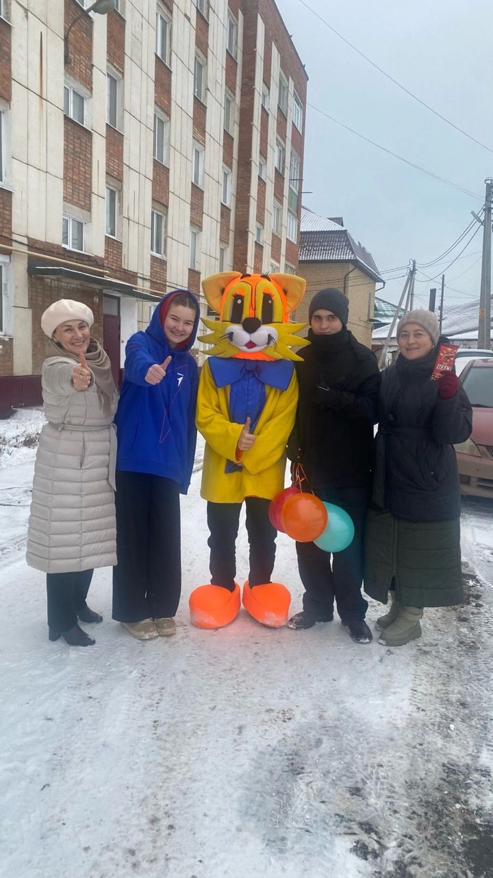 Первые провели акцию «От сердца к сердцу»  совместно с ГАУСО КЦСОН «Гармония» в Ютазинском муниципальном районе