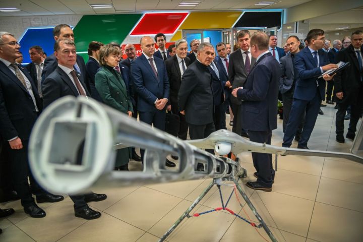На выставке достижений бизнеса Татарстана был представлен новый беспилотник для нужд СВО