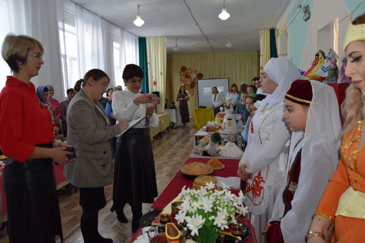 В Уруссу прошел районный семейный конкурс кулинарного искусства «Готовим вместе»