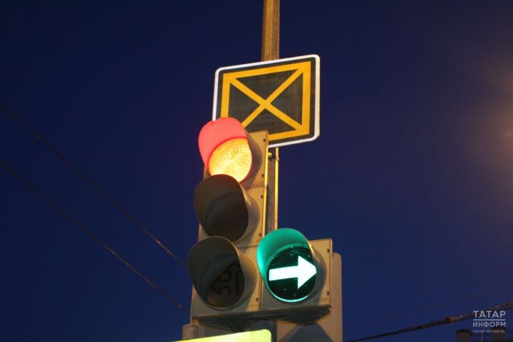 В Казани и Челнах по нацпроекту установят 19 «умных» светофоров