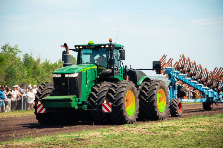 Раис РТ: «Агроволга» — очень хорошая площадка с инновациями в сельском хозяйстве