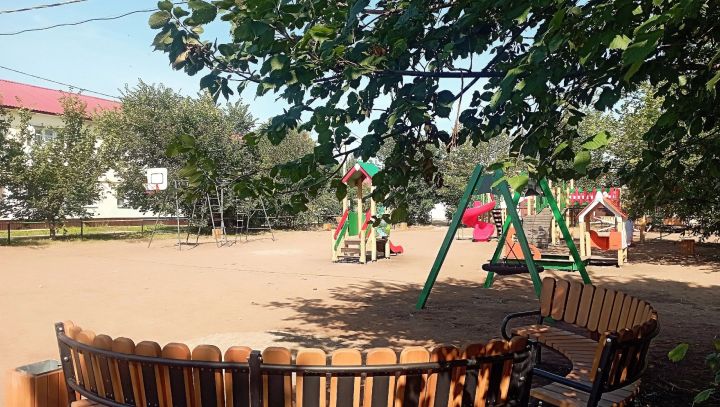 Детская игровая площадка в Уруссу стала ещё лучше