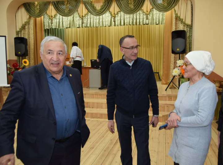 Авылларда халык җыены: Бәйрәкәгә даруханә һәм теш табибы кирәк