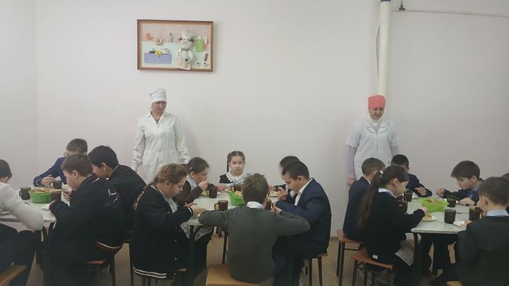 В Малоуруссинской школе - очередная проверка качества и организации питания