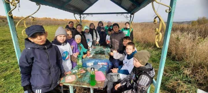 Юные экологи Ютазинской школы заботятся о природе родного края