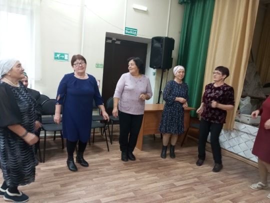 В Каклыкуле чествовали бабушек и дедушек