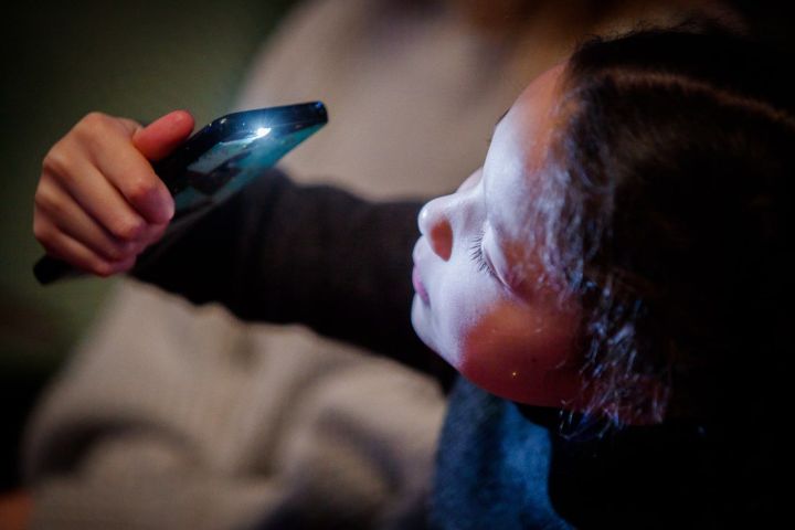 Педагог-психолог рассказала о способе защиты детей от телефонных мошенников