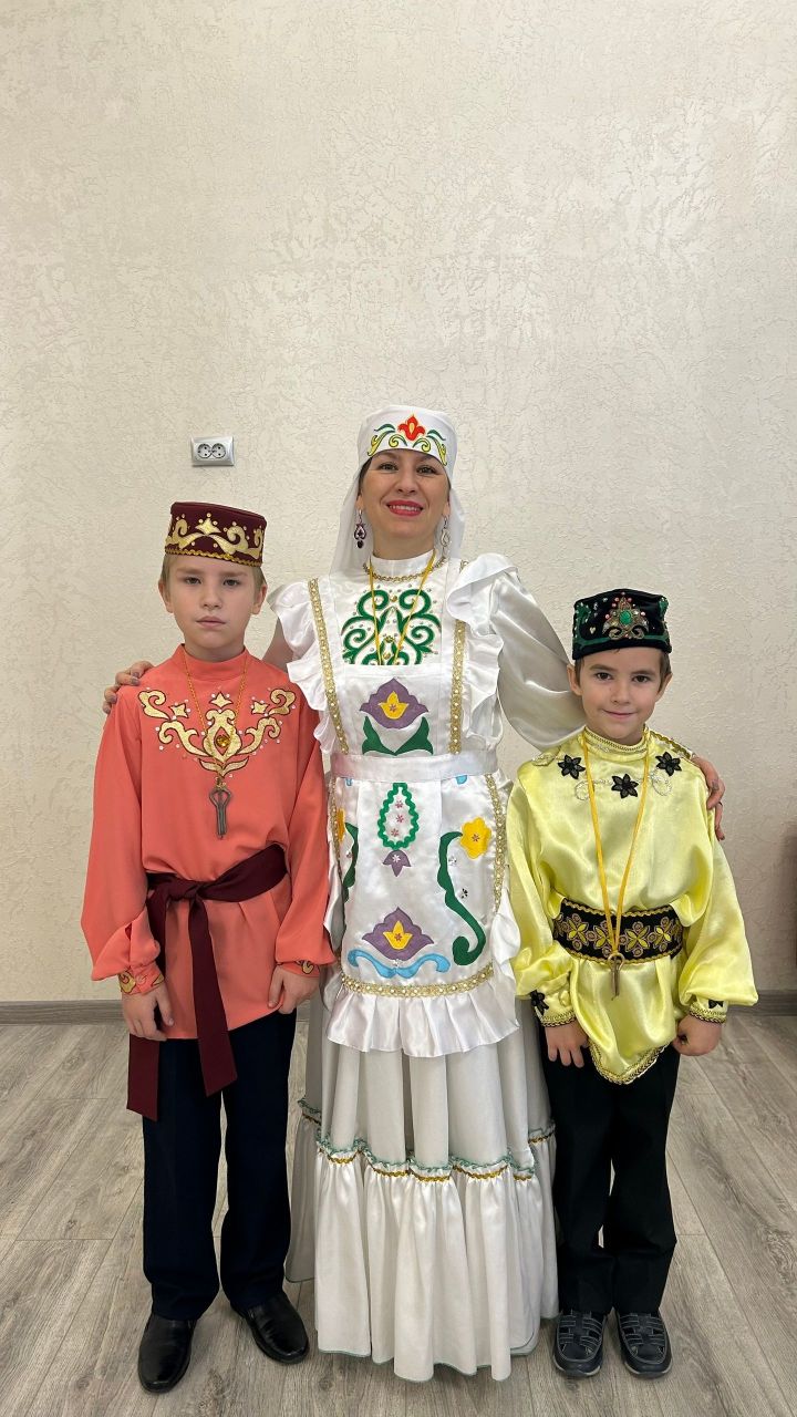 Ученики Старо-Уруссинской школы стали призёрами конкурса «Хоровод дружбы — 2025»