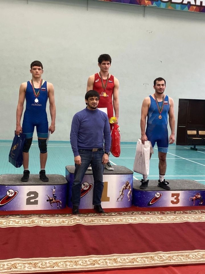В городе Альметьевск прошел Чемпионат РТ среди мужчин по греко-римской борьбе