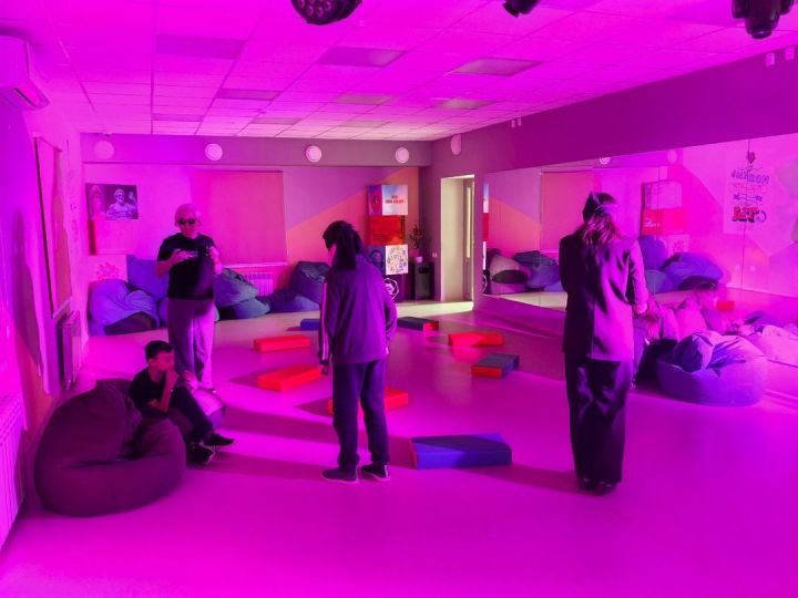 Тематическая вечеринка «Люди в черном» в клубе «Атлант»