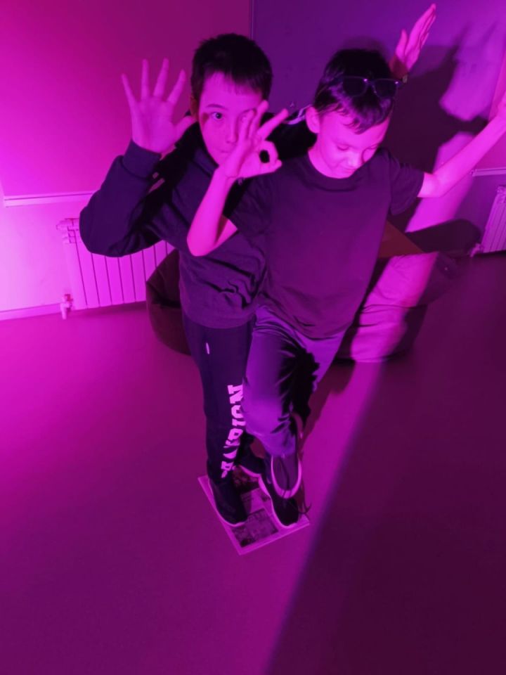 Тематическая вечеринка «Люди в черном» в клубе «Атлант»