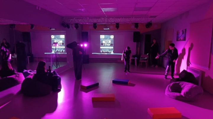 Тематическая вечеринка «Люди в черном» в клубе «Атлант»