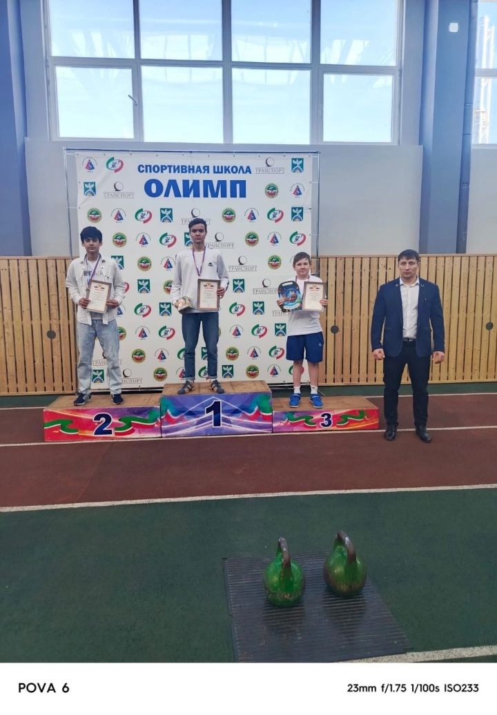 50 участников открытого турнира по гиревому спорту в Уруссу