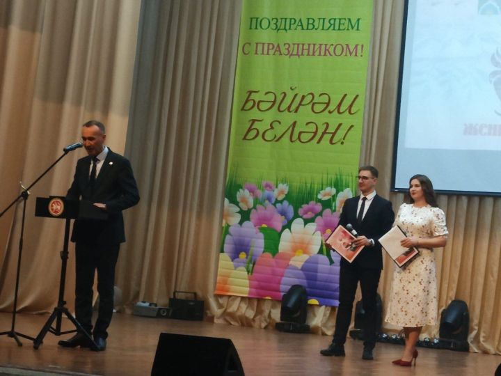 Ютазинцы рукоплескали первому весеннему празднику