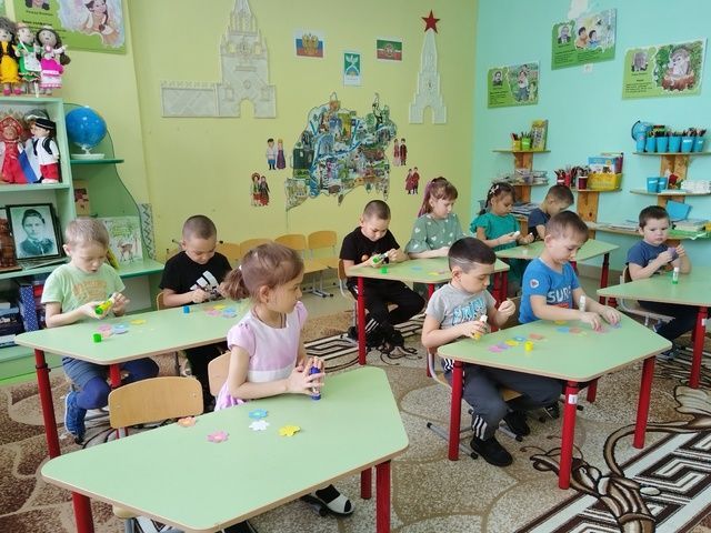 Творческий час «Чудесный день 8 Марта» в Байрякинской сельской библиотеке