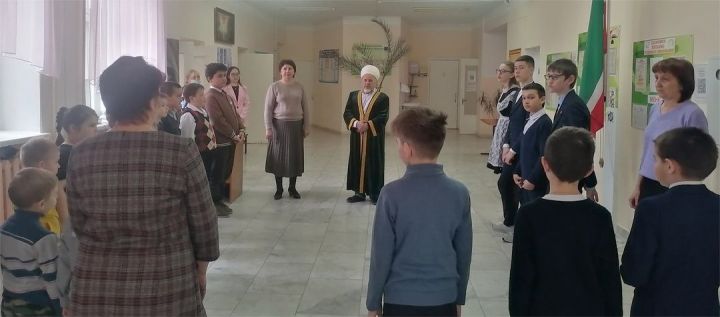 Профилактика терроризма в  Мало-Уруссинской школе