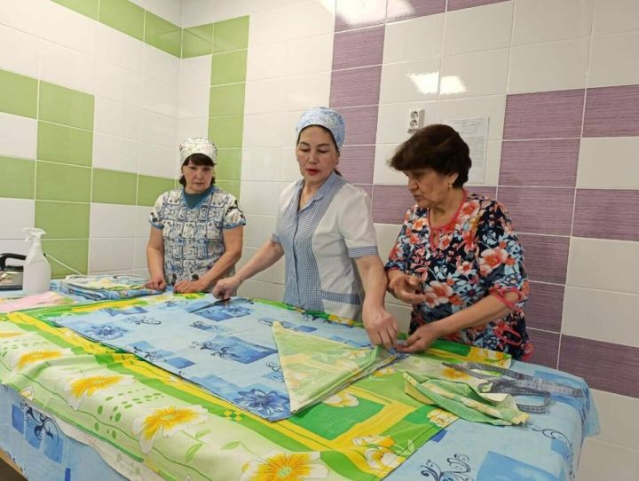 Детский сад «Рябинка» шьёт для бойцов СВО