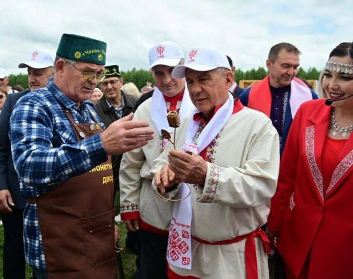 Рустам Минниханов назвал праздник Уяв символом единства и дружбы народов Татарстана