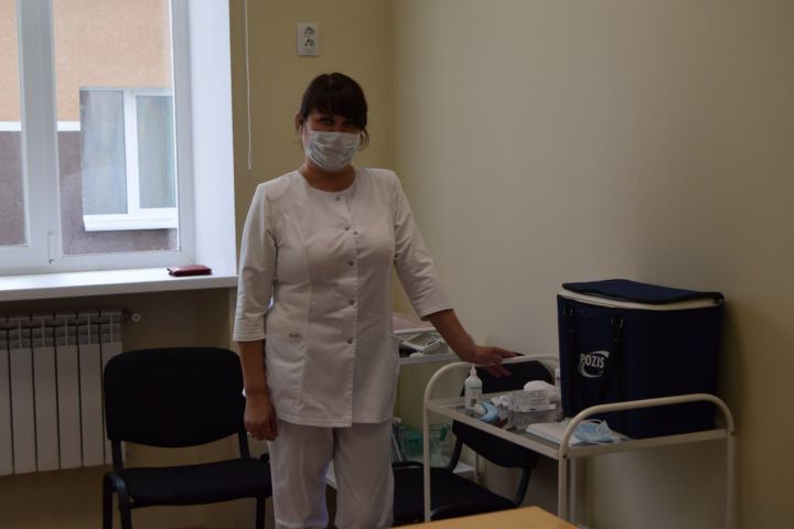 Глава Ютазинского района проголосовал одним из первых