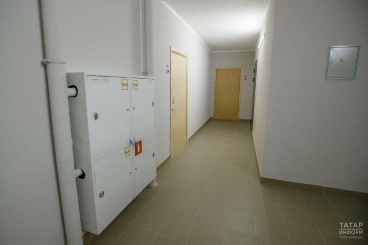 Куда обращаться, если подъезд не убирают