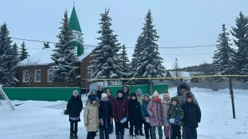 Погружение в культурное наследие: визит школьников в сельскую мечеть