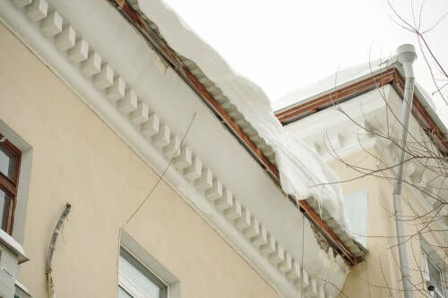 Внимание, гололед и сход снега!