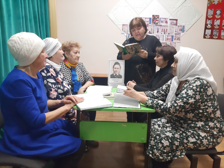 В Байряки‑Тамакской сельской библиотеке прошёл литературный час «Г. Тукай — великий поэт»