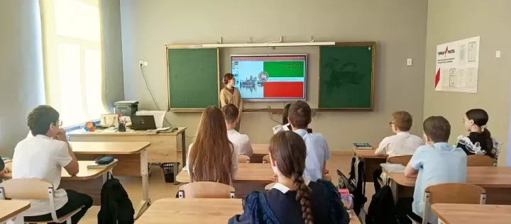 В Ютазинской школе прошёл урок о роли Казани как центра исламской культуры