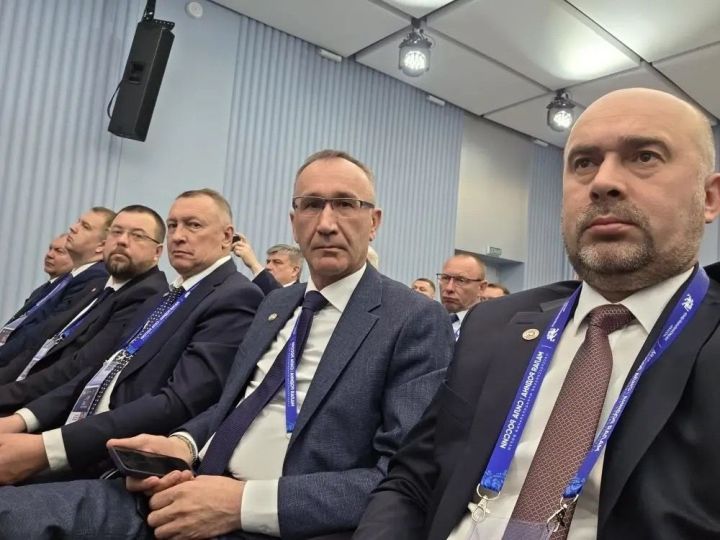 Глава Ютазинского района принимает участие в муниципальном форуме в Москве