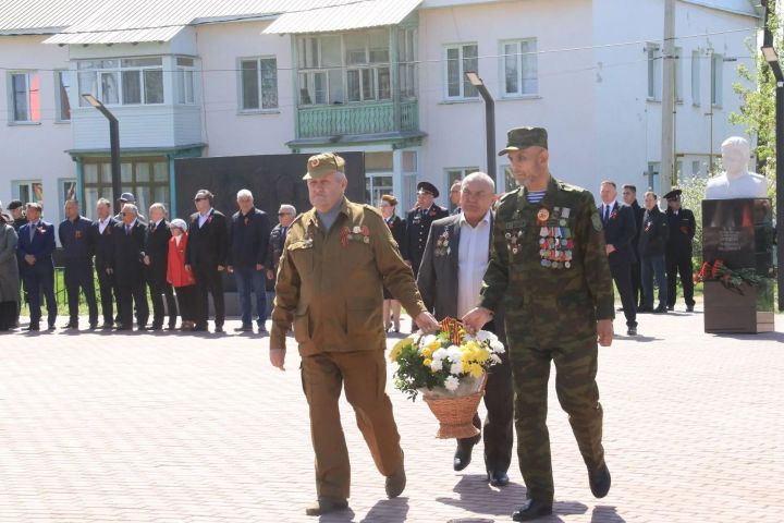 Бессмертный строй Победы – в Уруссу