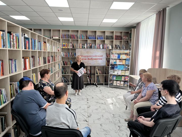 «На библиотечной волне»: литературный час