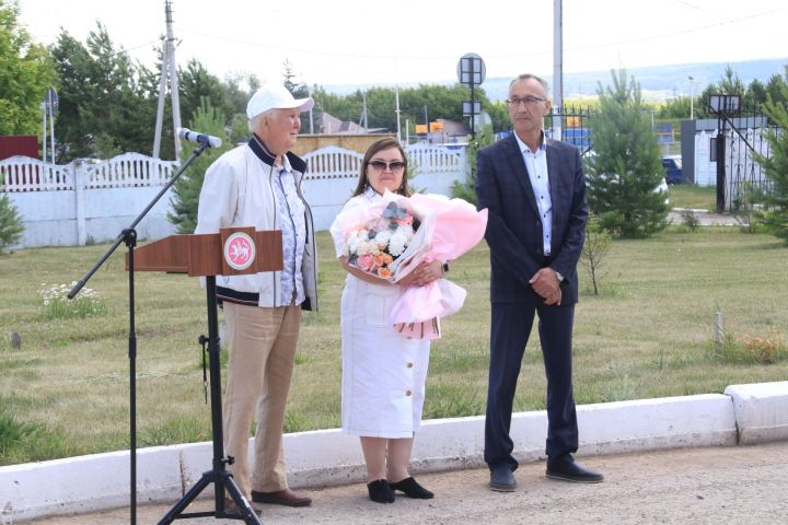 В аллее УЦРБ чествовали медиков района