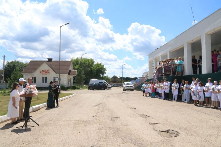 В аллее УЦРБ чествовали медиков района