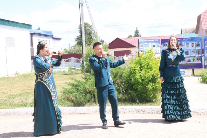 В аллее УЦРБ чествовали медиков района
