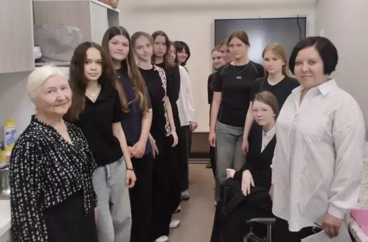 2нче Урыссу мәктәбе партасыннан фән кандидаты дәрәҗәсенә кадәр