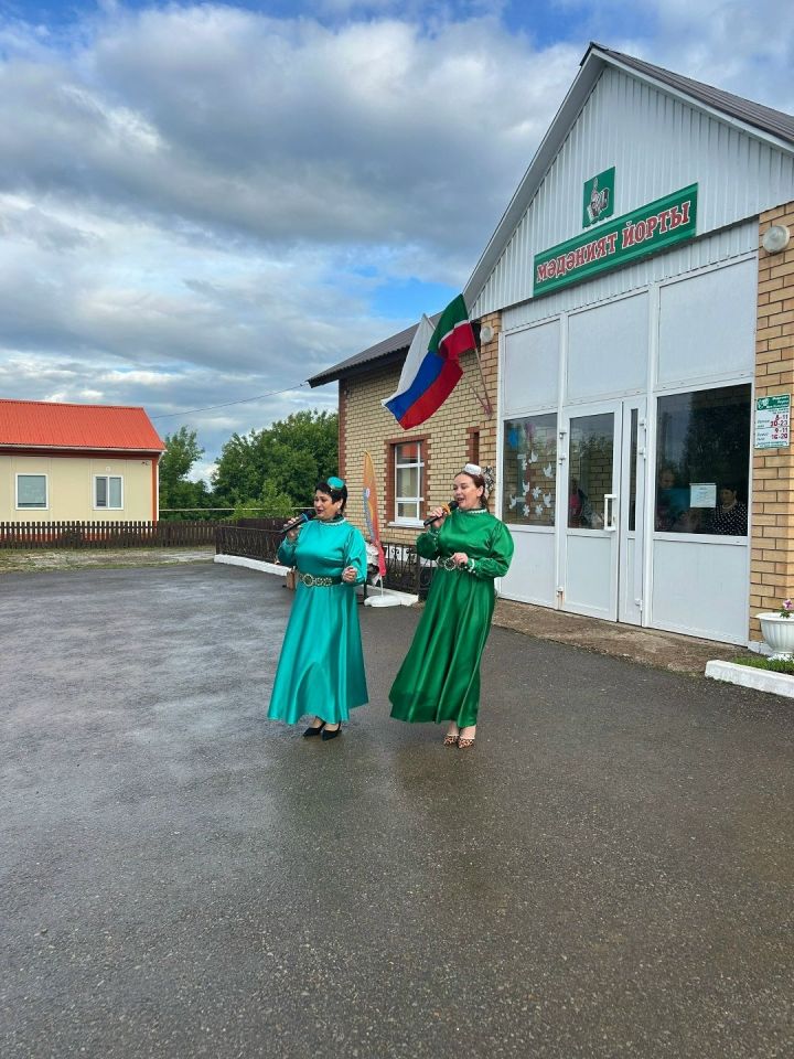 Традиции живут в сердцах: народное гуляние «Кичке жыен»