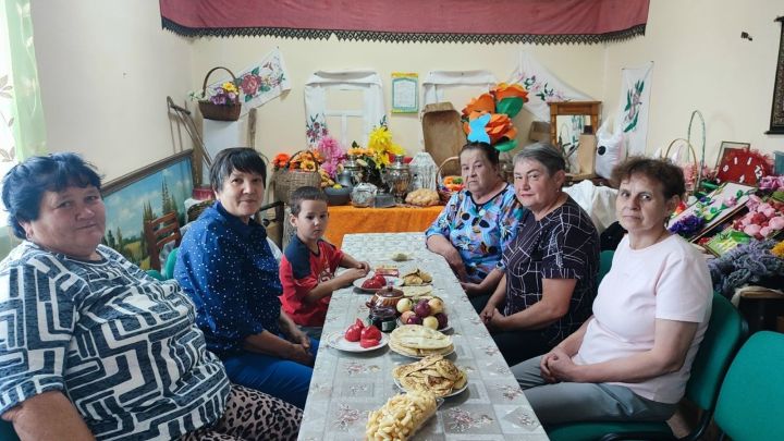 В Мало-Уруссинском СДК прошёл фольклорный час «Кич утыру»