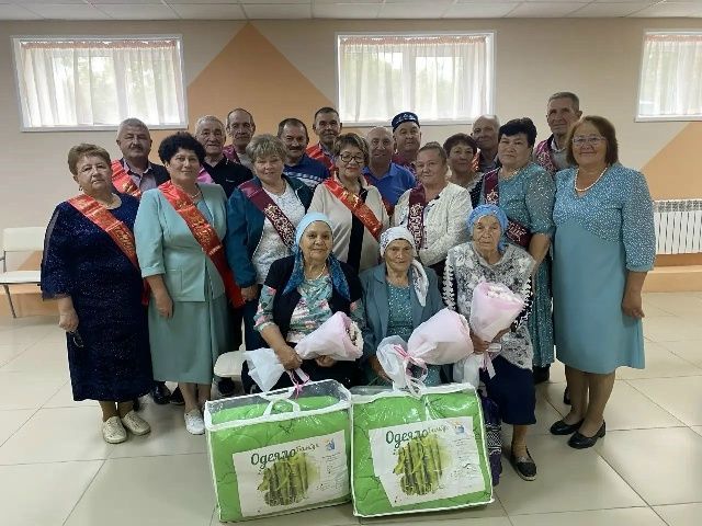 Вечер встречи в Каразерикской школе: 50 лет спустя
