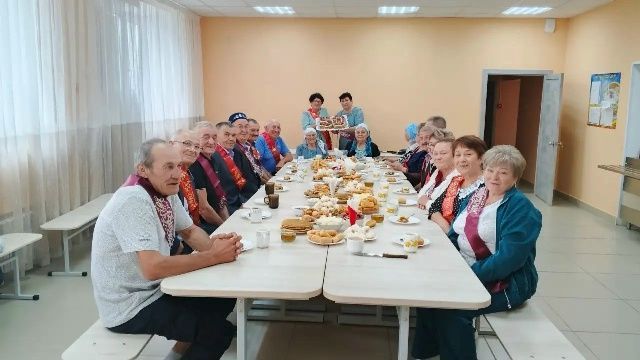 Вечер встречи в Каразерикской школе: 50 лет спустя